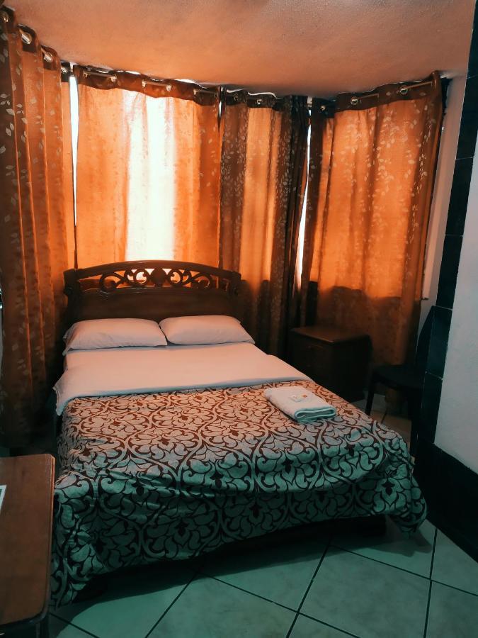Hostal Ajavi Del Sur Quito Kültér fotó