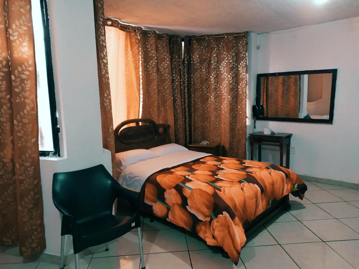 Hostal Ajavi Del Sur Quito Kültér fotó